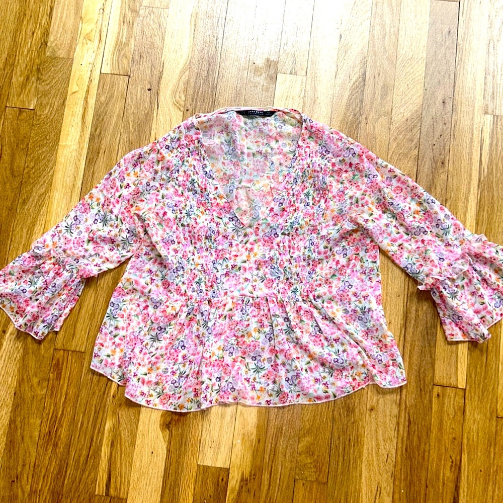 Zara Basic Pink Floral Ruffle Flare Sleeve Top Blouse Size XS